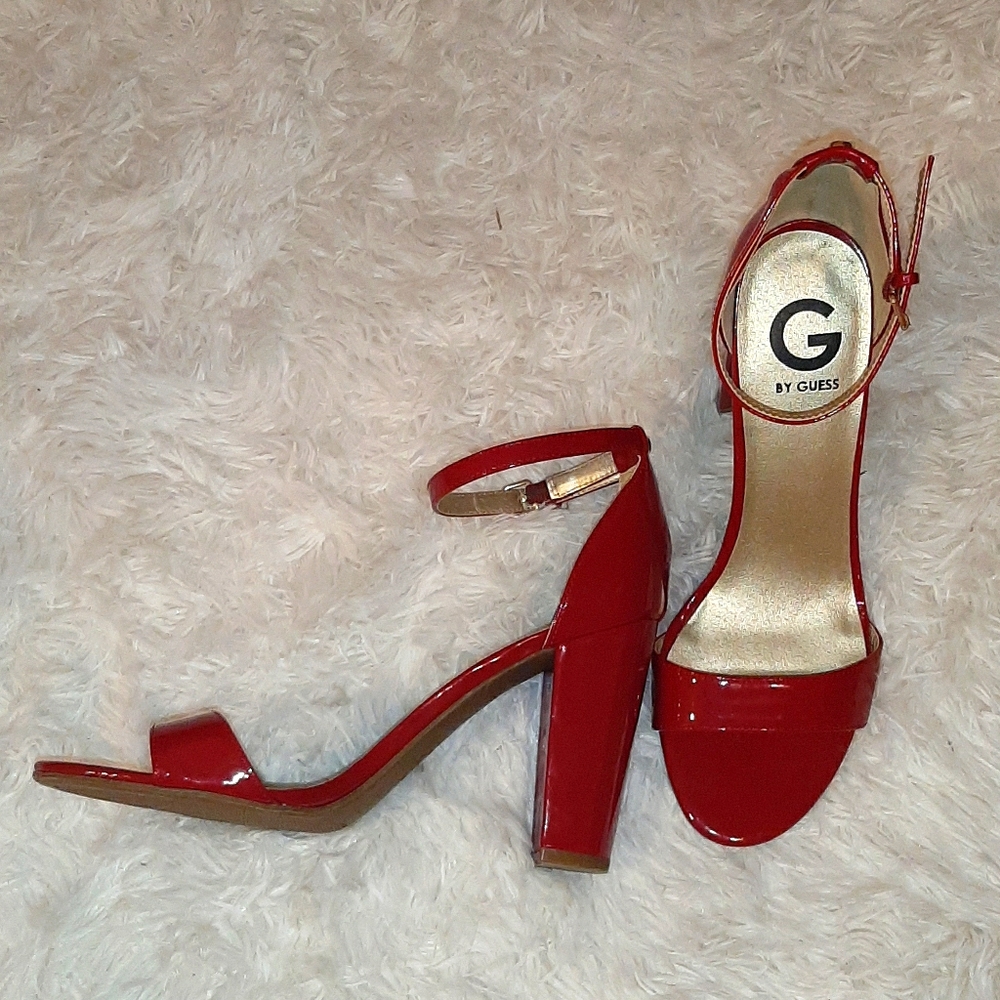 NWOT GUESS Glamorous Shiny Red Heels